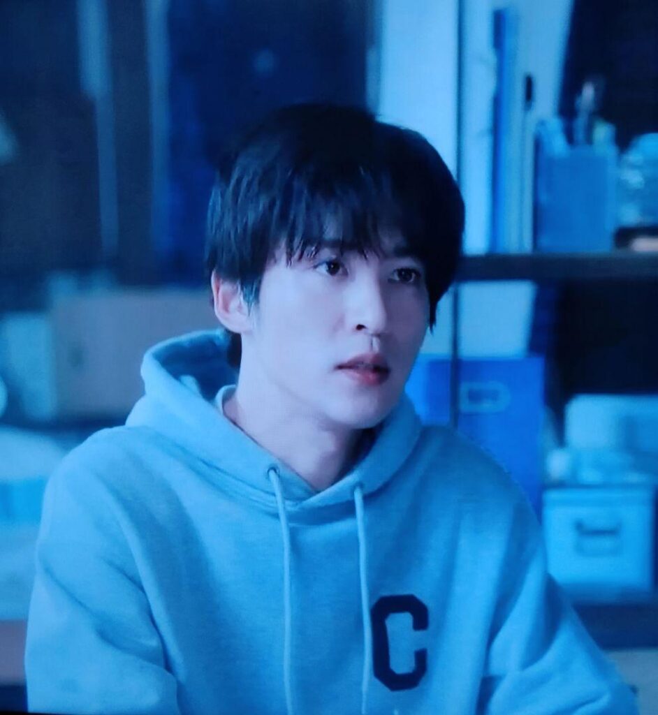 日本ドラマ 韓国ファッション-C LOGO HOODIE